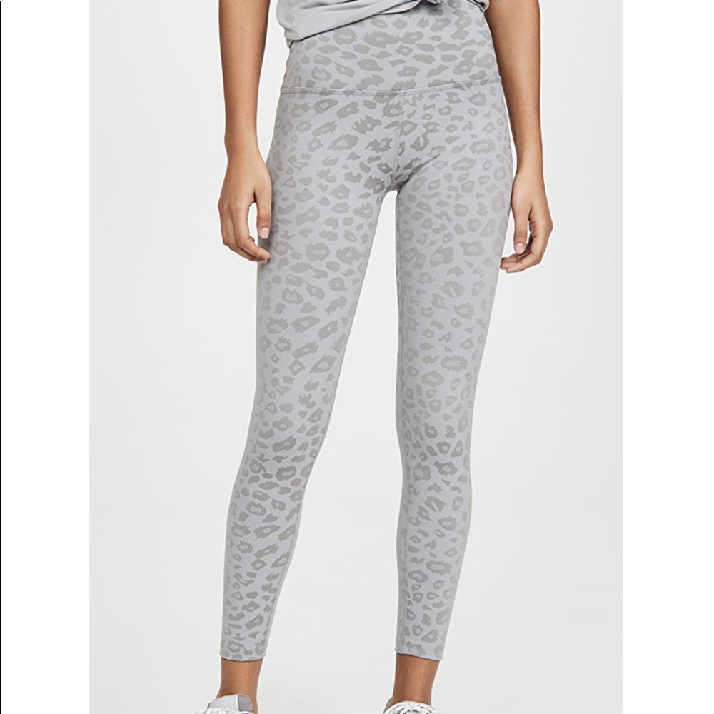 Beyond Yoga Leopard Jacquard Set - Picture 3 of 9